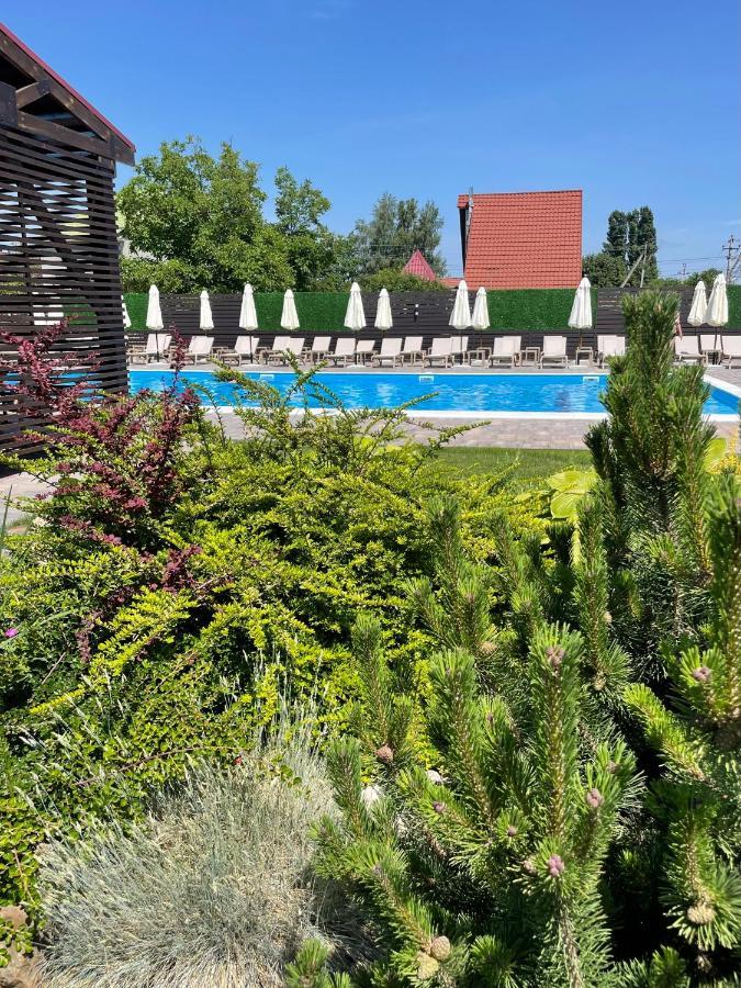 Veles Hotel Fontanka Esterno foto
