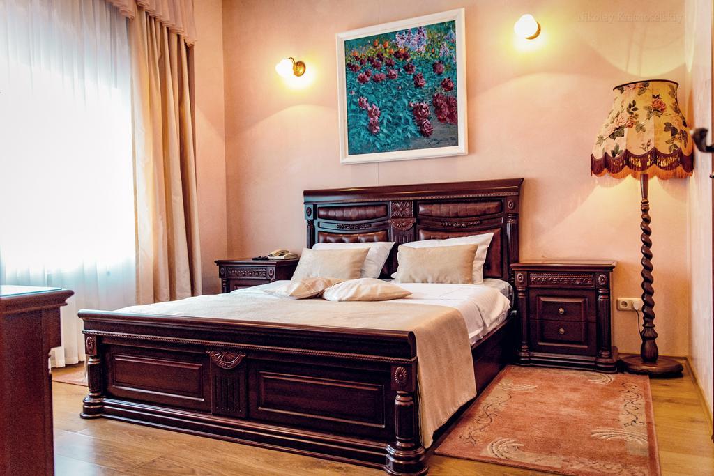 Veles Hotel Fontanka Esterno foto
