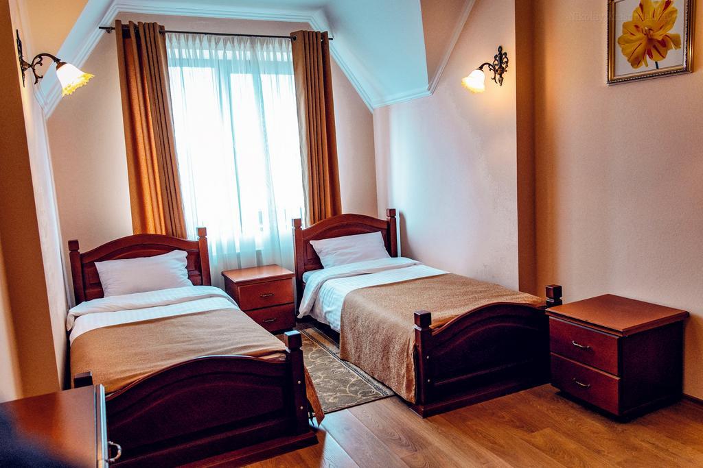 Veles Hotel Fontanka Esterno foto