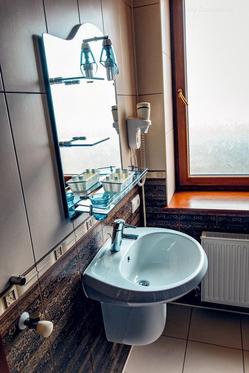 Veles Hotel Fontanka Esterno foto