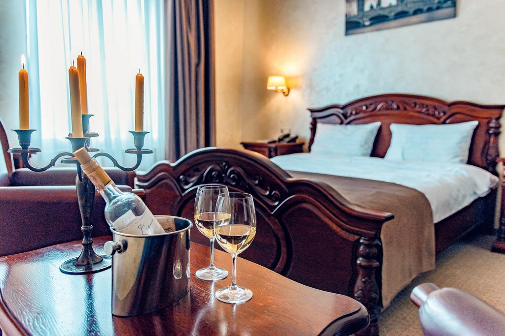 Veles Hotel Fontanka Esterno foto