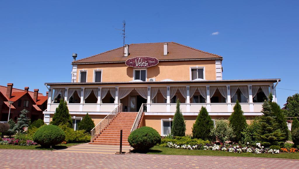 Veles Hotel Fontanka Esterno foto