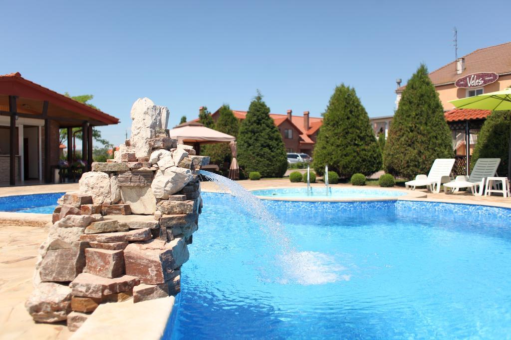 Veles Hotel Fontanka Esterno foto